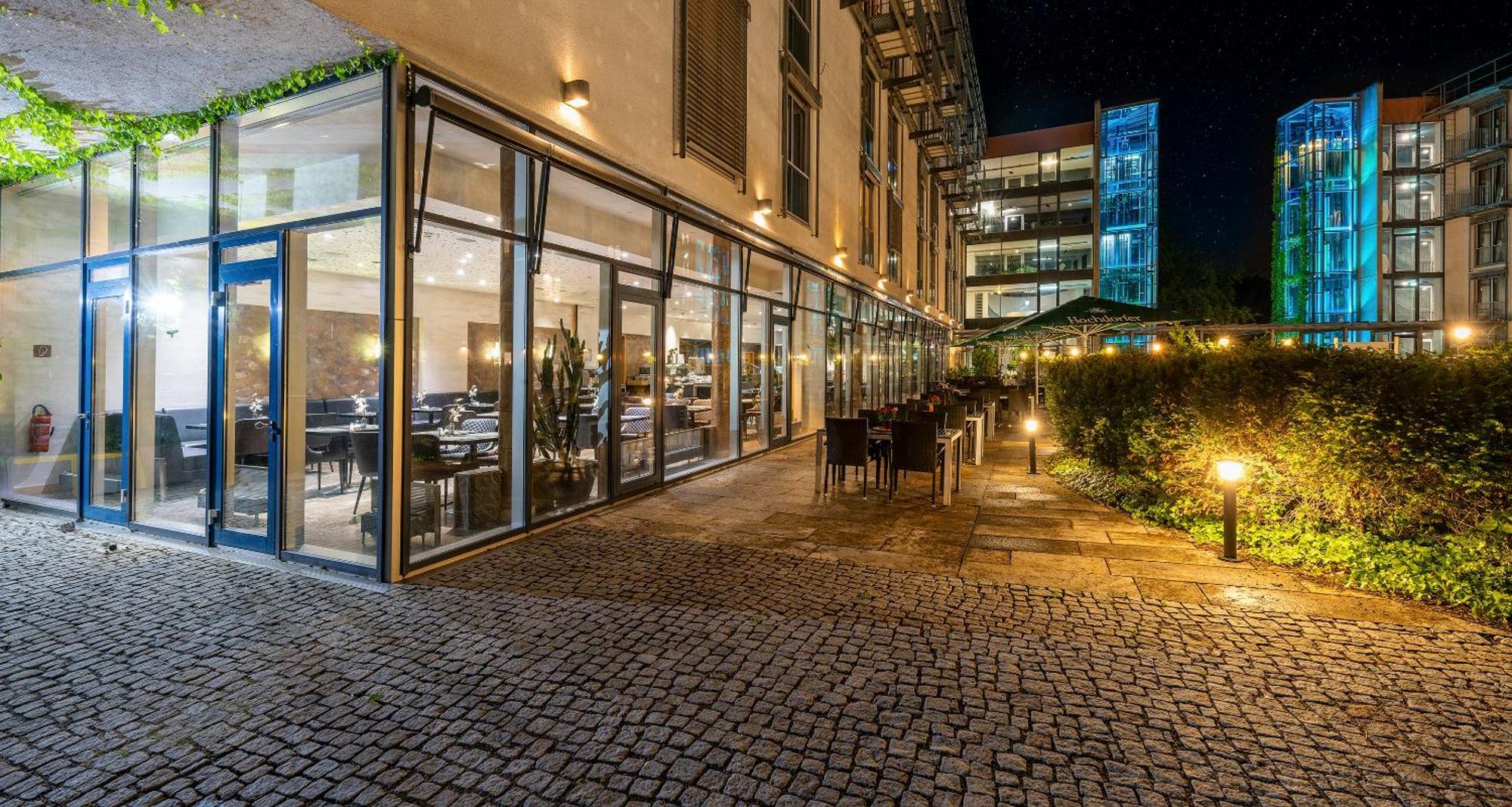 Plaza Inn Stuttgart-Дітцинґен Екстер'єр фото